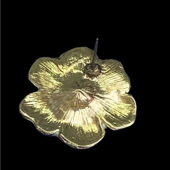 Vintage white enamel modernist flower crystal pierced earrings - Picture 4 of 5